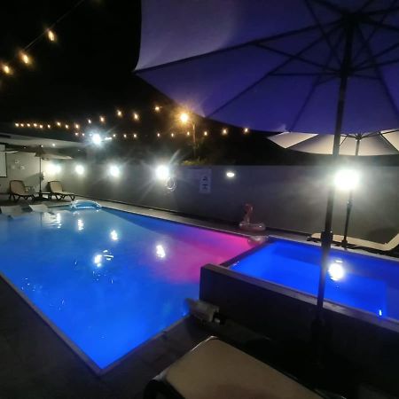 Aquaville Dorado Moderna A Studio 7 Kültér fotó